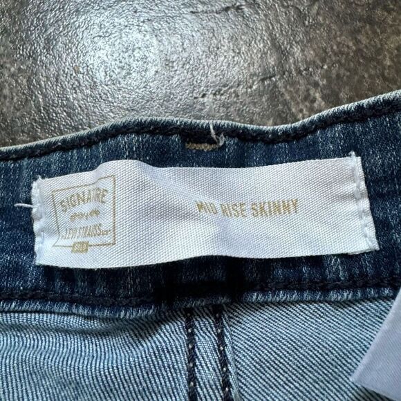 Signature Levi Strauss Mid Rise Skinny Jeans Women’s Size 10M Cotton Blend - Picture 13 of 15